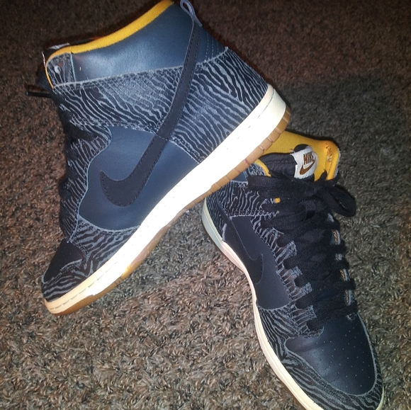 Nike Dunk Hi  Print Anthracite Tiger 543242-004- size 7.5 female - Picture 7 of 11